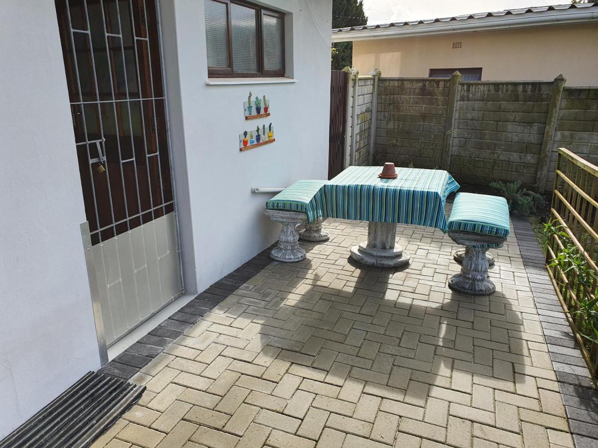 Glasstree B&B Bredasdorp Exterior foto
